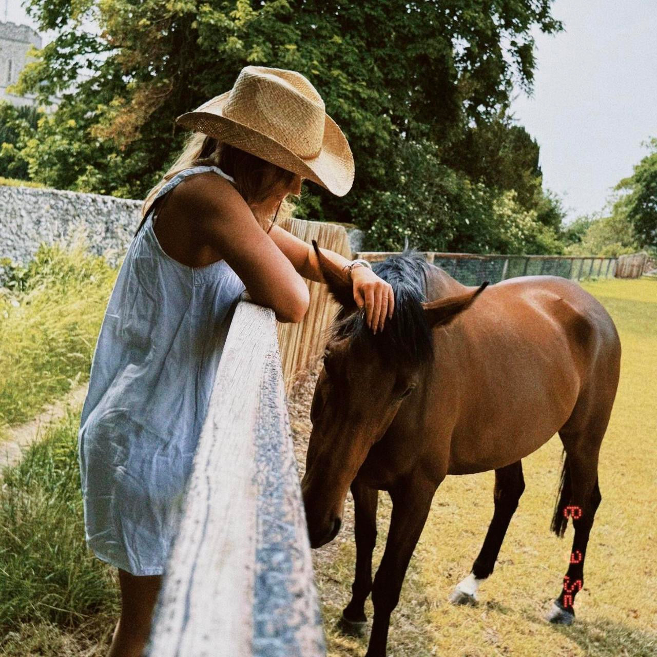 Straw Cowboy Hat with Strap in Cream and Brown